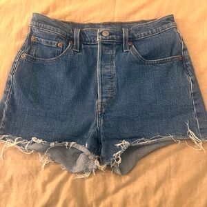 ❤️👖Levi's 501 Blue Denim Cutoff Shorts